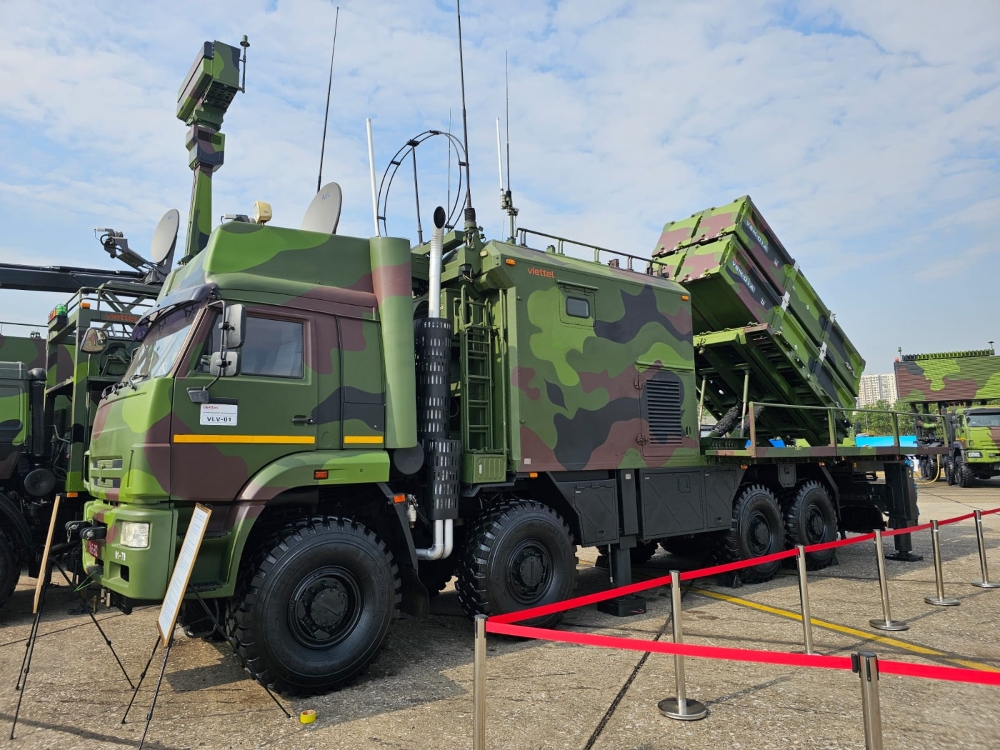 Truong Son Vietnam VCS-01 fwmag